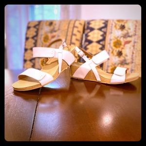 NWOT Clark’s White Wedge Sandals leather